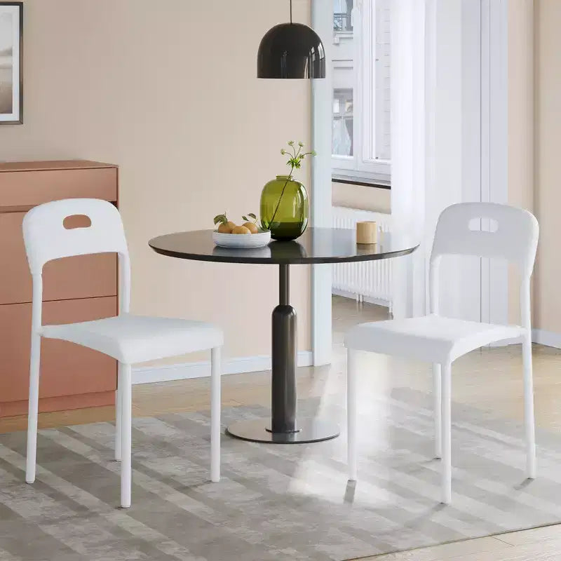 Chaises de salle à manger empilables en plastique avec pieds en métal pour salle de conférence, bureau, table de salle à manger, montage facile, résistant aux taches, utilisation intérieure et extérieure