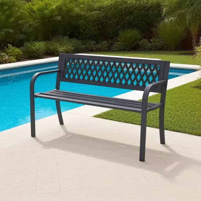 Banc d'extérieur en métal avec motif géométrique ajouré pour jardin, cour et terrasse